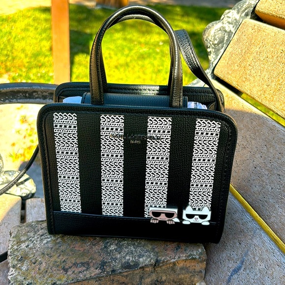 KARL LAGERFELD PARIS
Maybelle Mini Box Crossbody - Picture 1 of 6